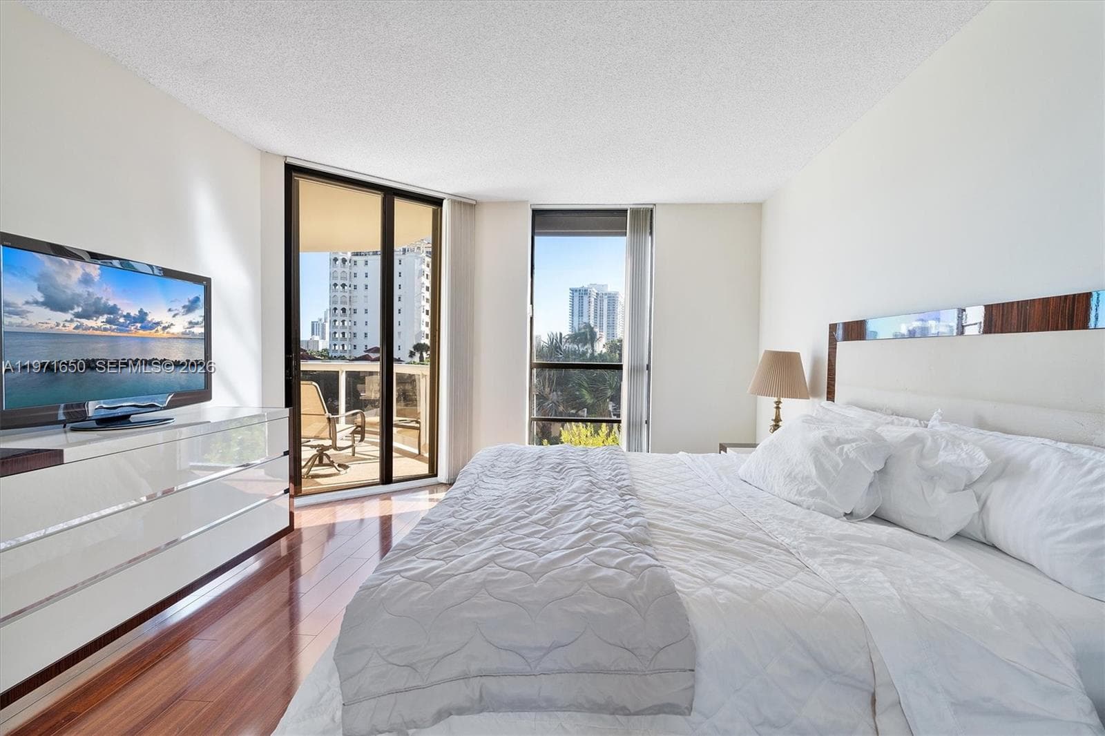 20191 E Country Club Dr 510 photo 13