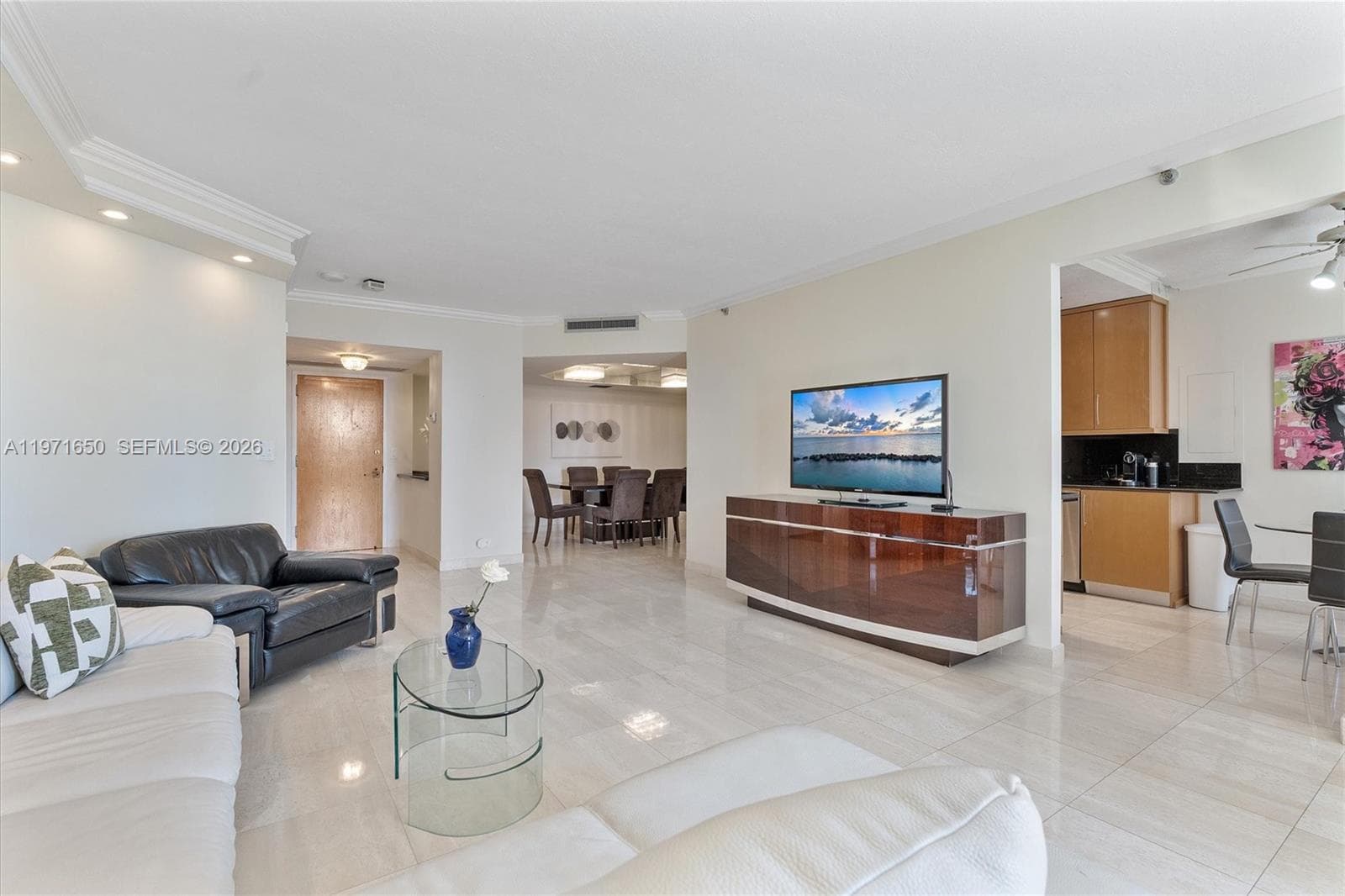 20191 E Country Club Dr 510 photo 5