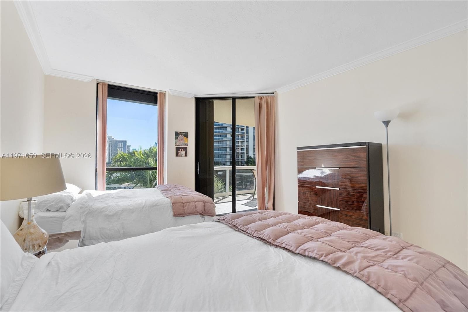 20191 E Country Club Dr 510 photo 19