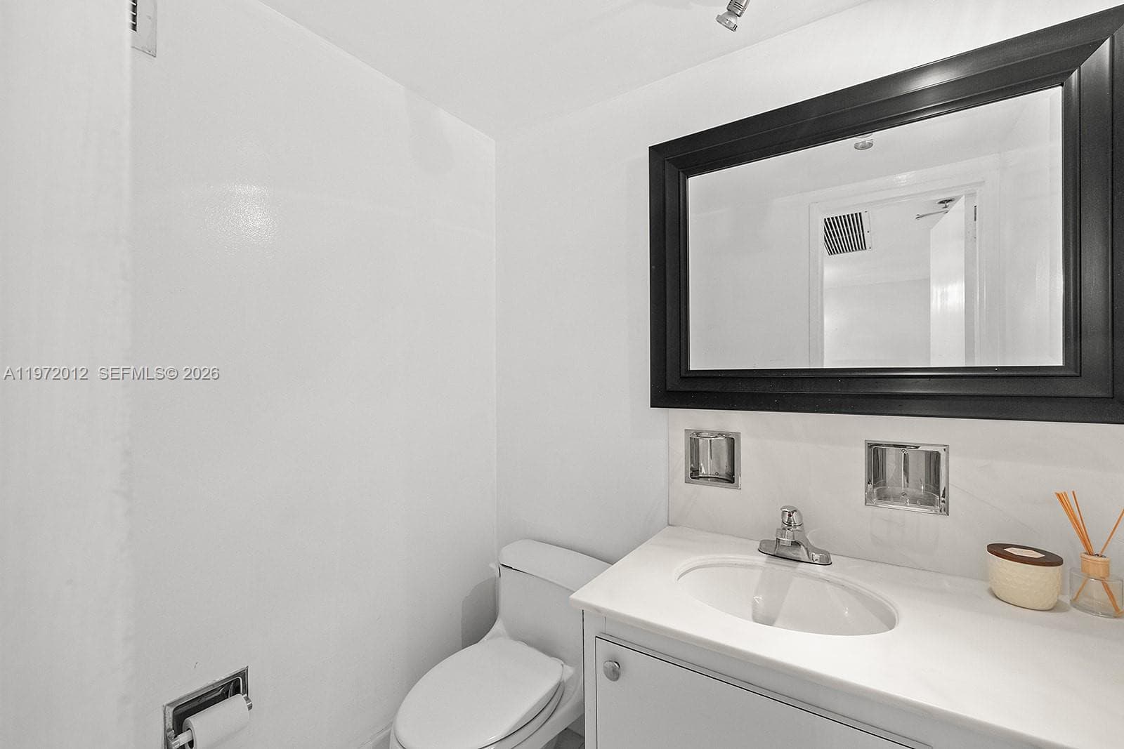 5161 Collins Ave 910 photo 13