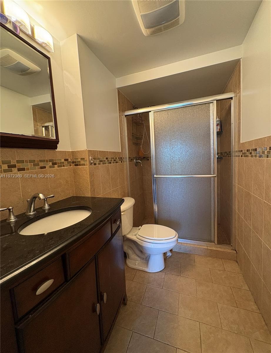 3500 NE 135 502 photo 22