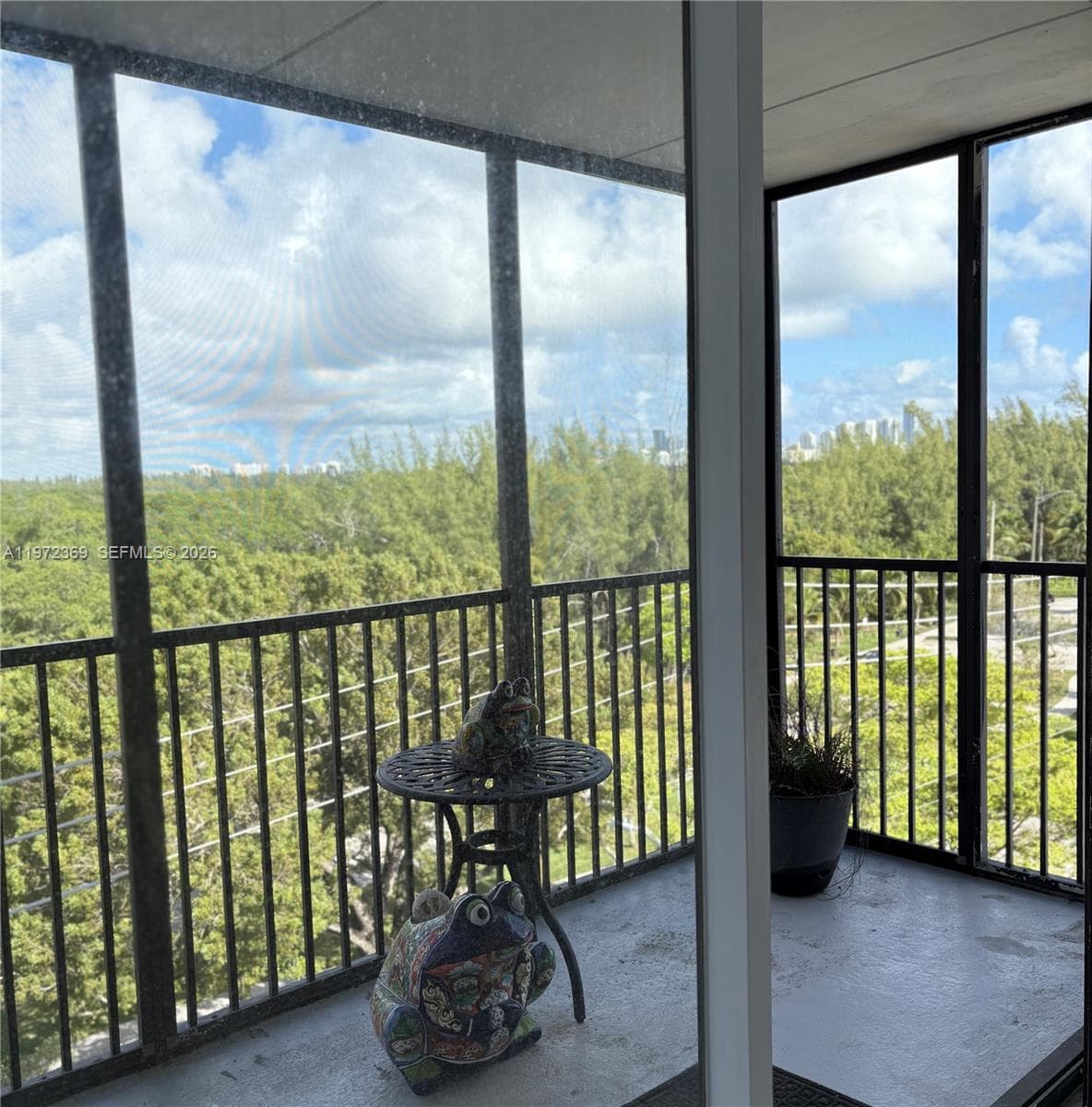 3500 NE 135 502 photo 14