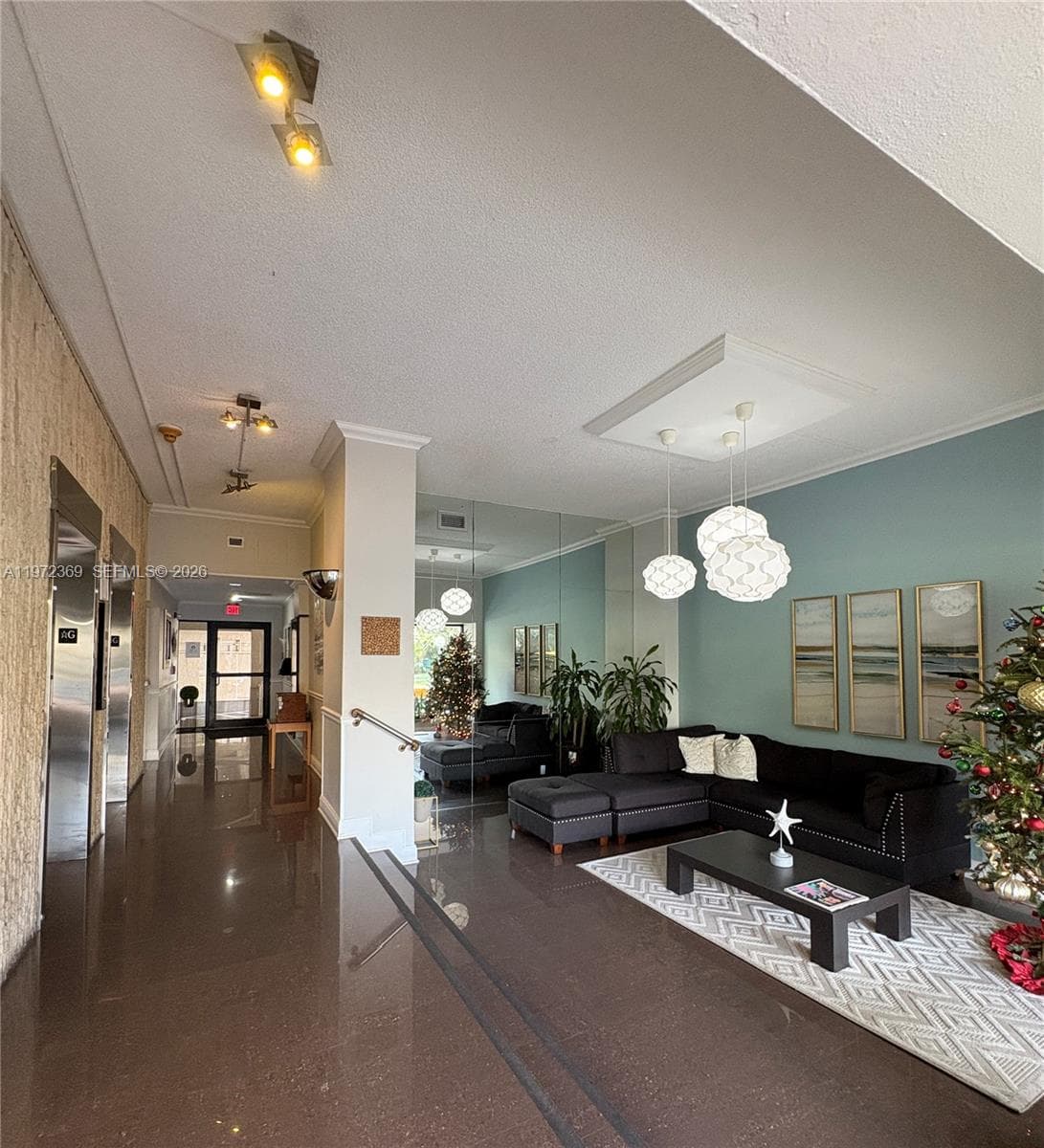 3500 NE 135 502 photo 4