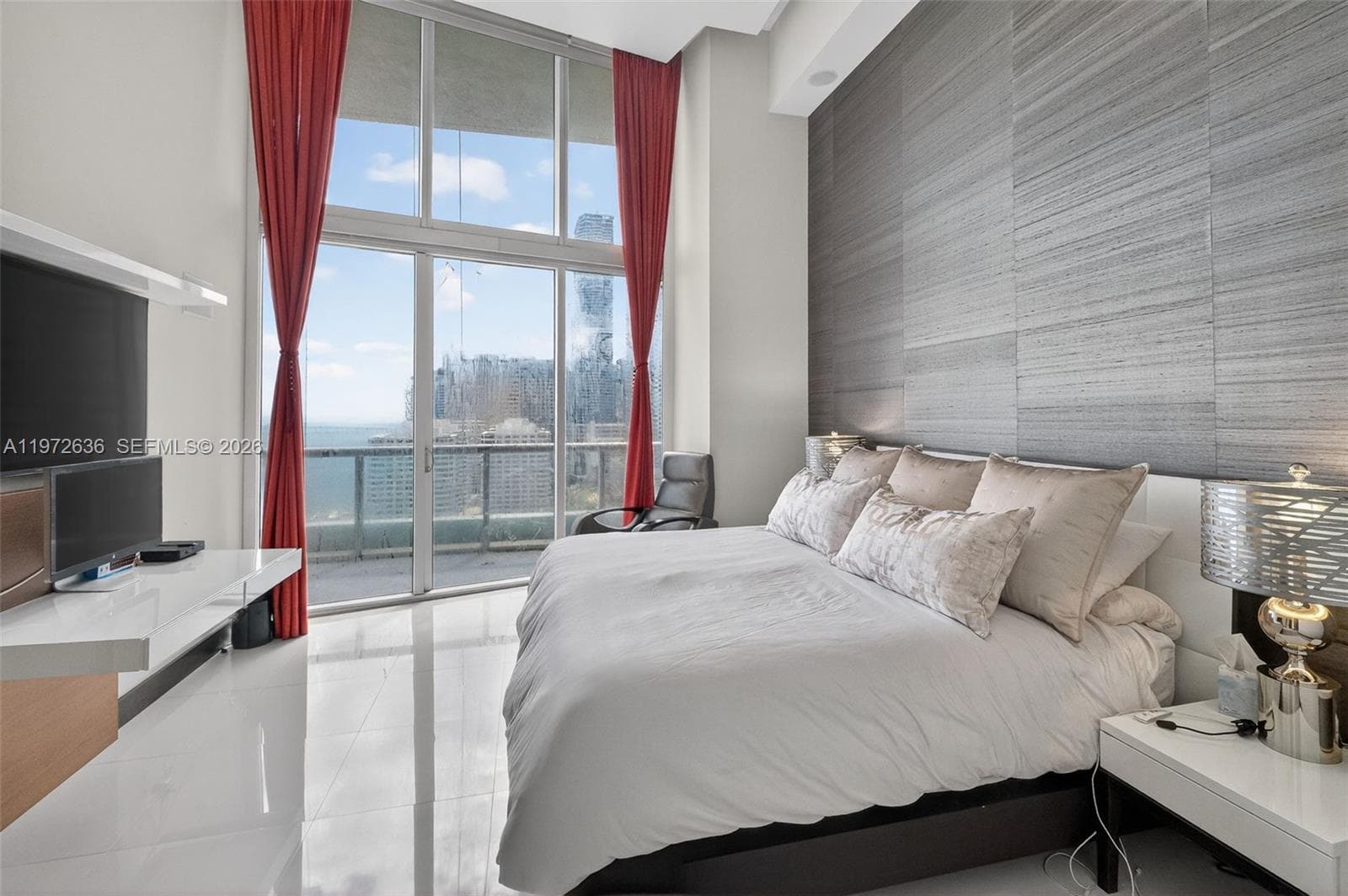 495 Brickell avenue 2201 photo 11