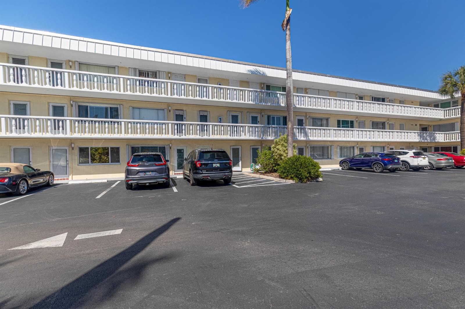 101 Doolen Court 207 photo 2