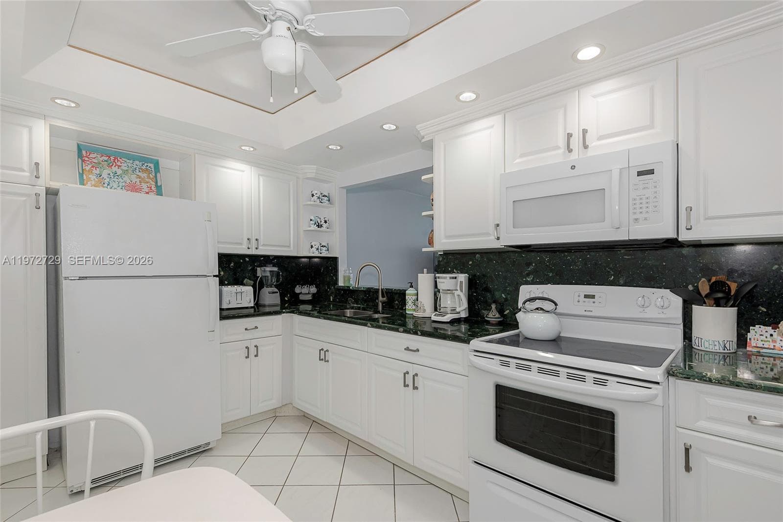 7135 Collins Ave 834 photo 18