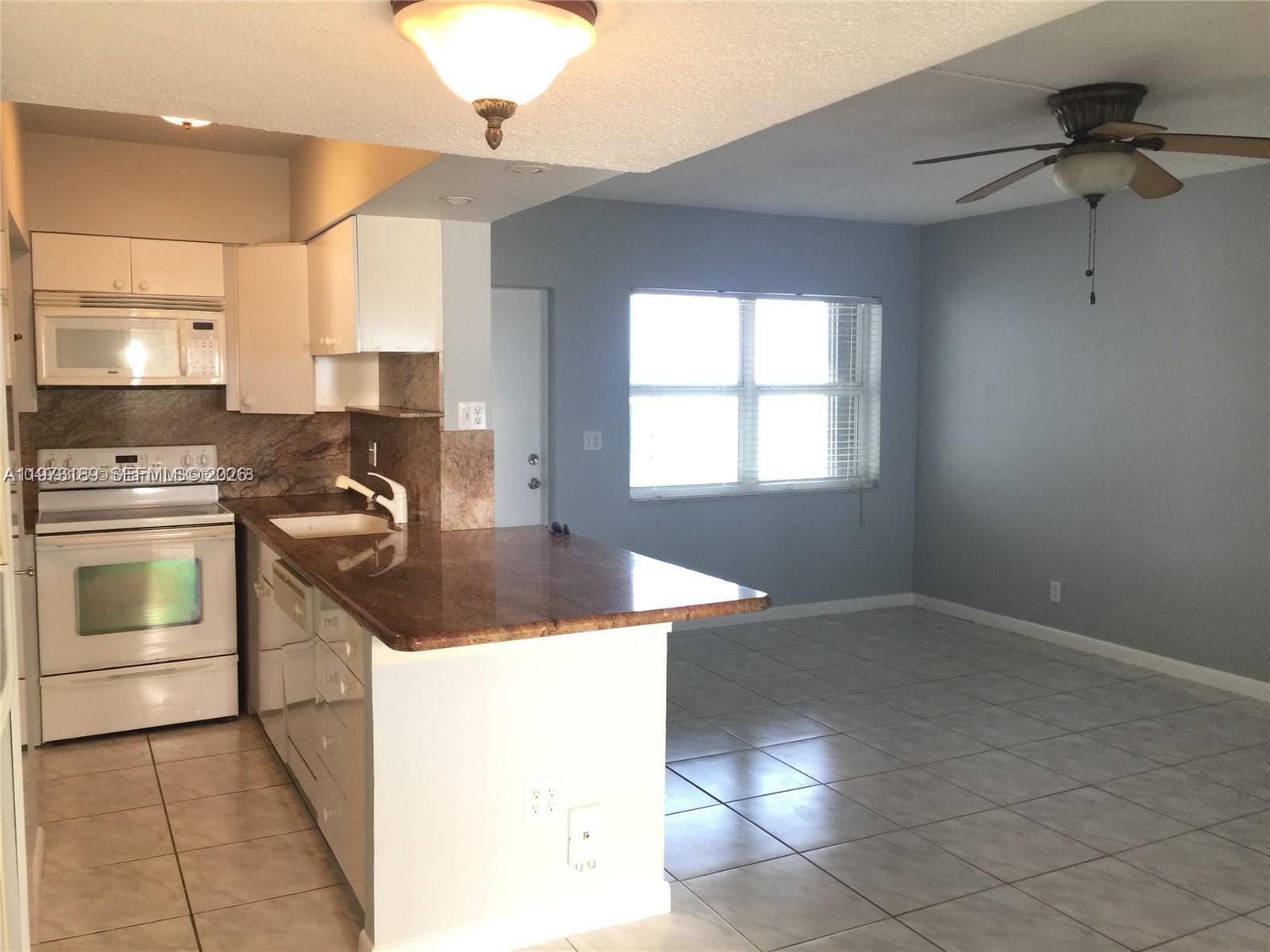 901 Surf Rd 402 photo 6