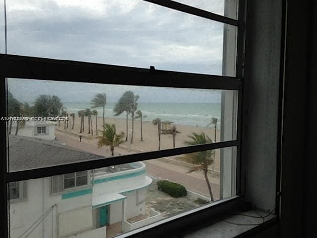 901 Surf Rd 402 photo 18