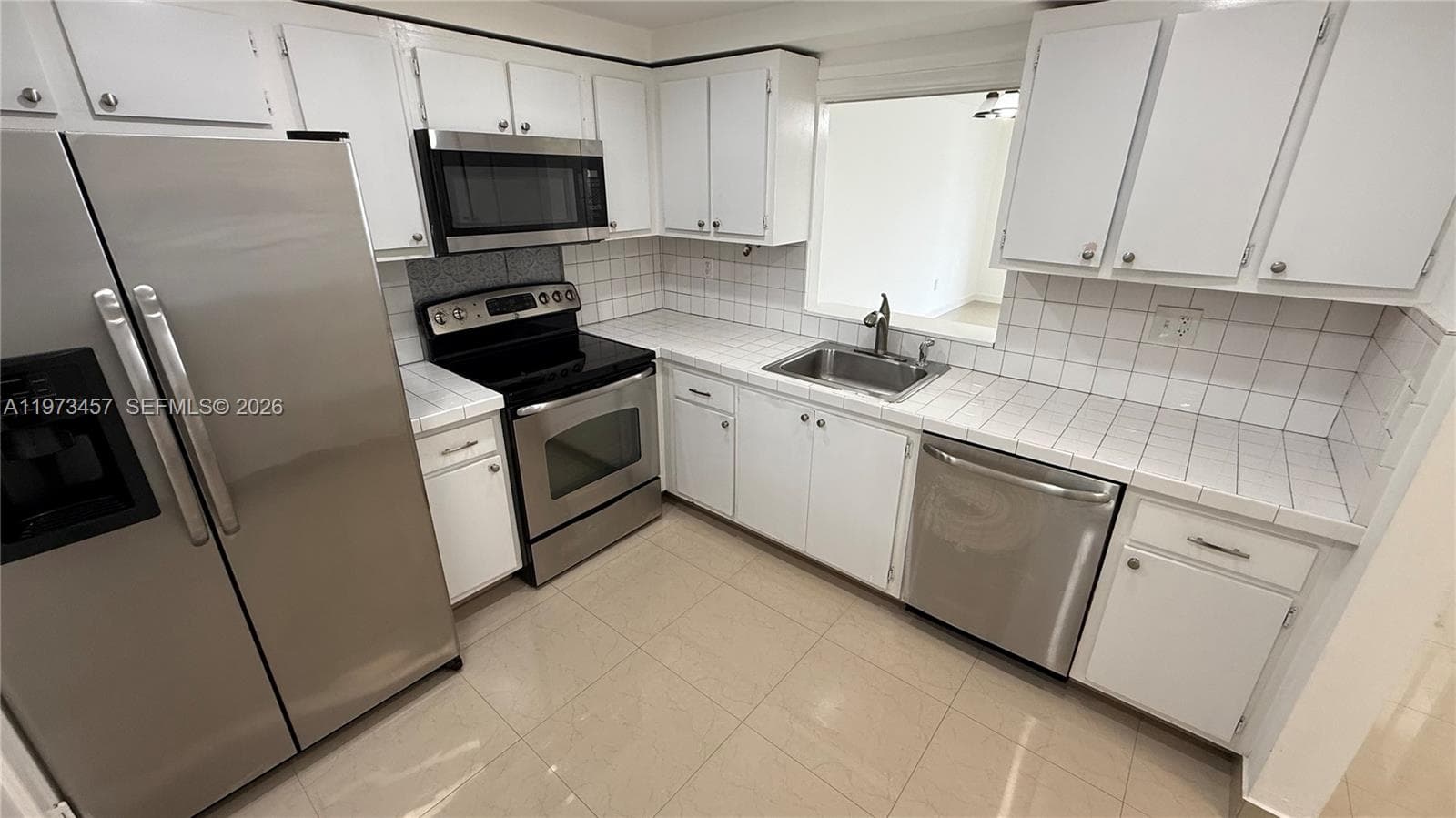 3849 NE 169th St 201 photo 7
