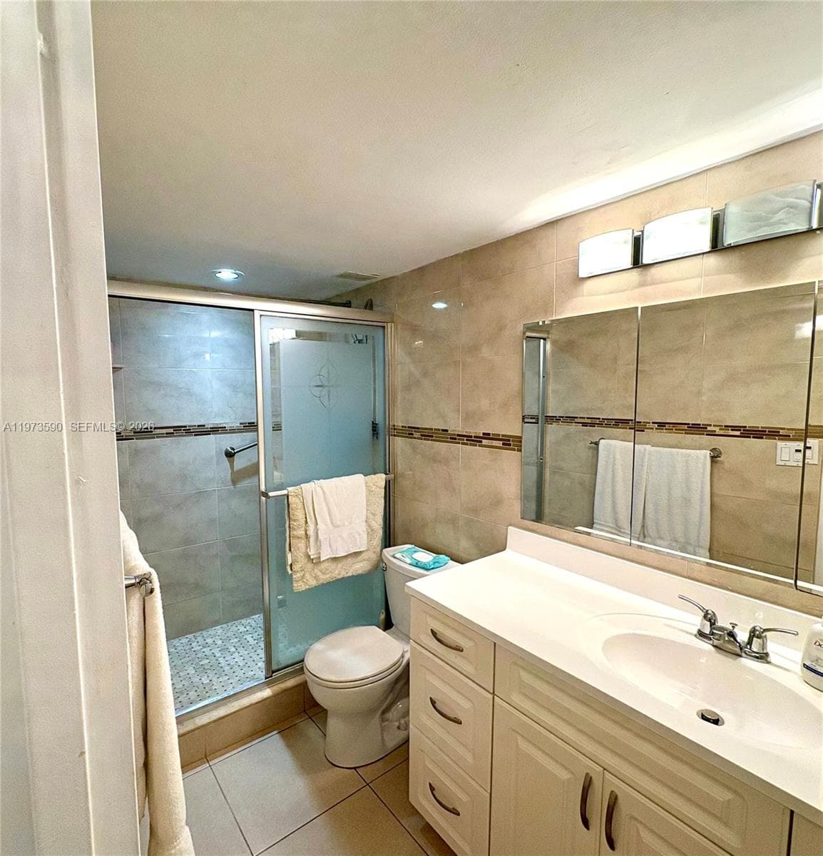 3180 S Ocean Dr 221 photo 7