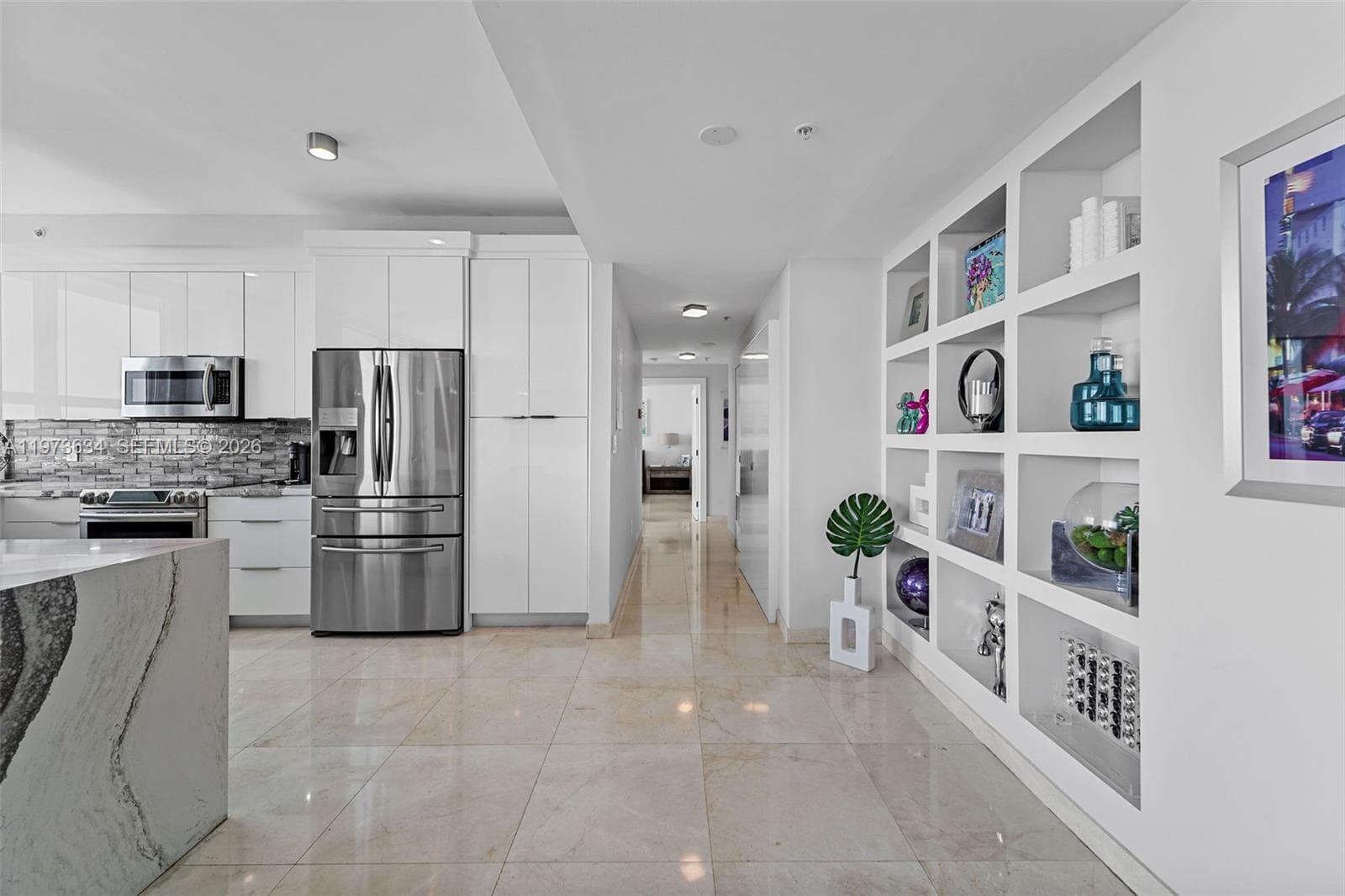 650 West Ave PH09 photo 6
