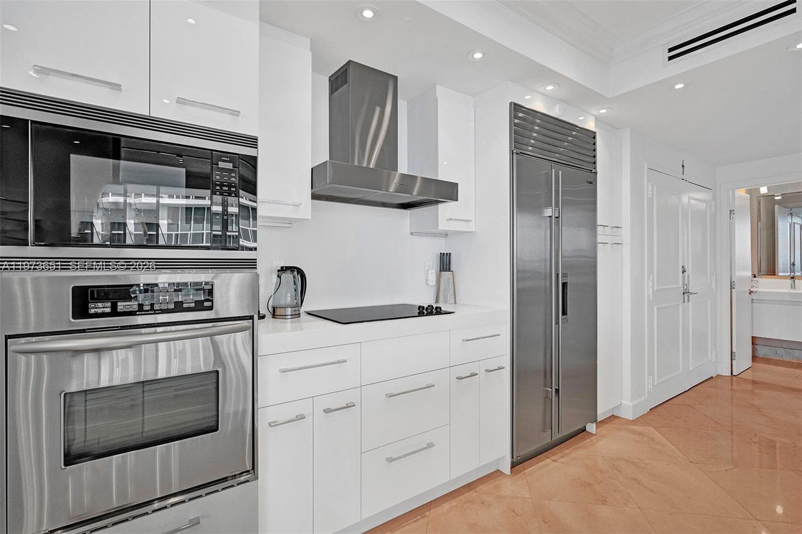 10205 Collins Ave P8 photo 19