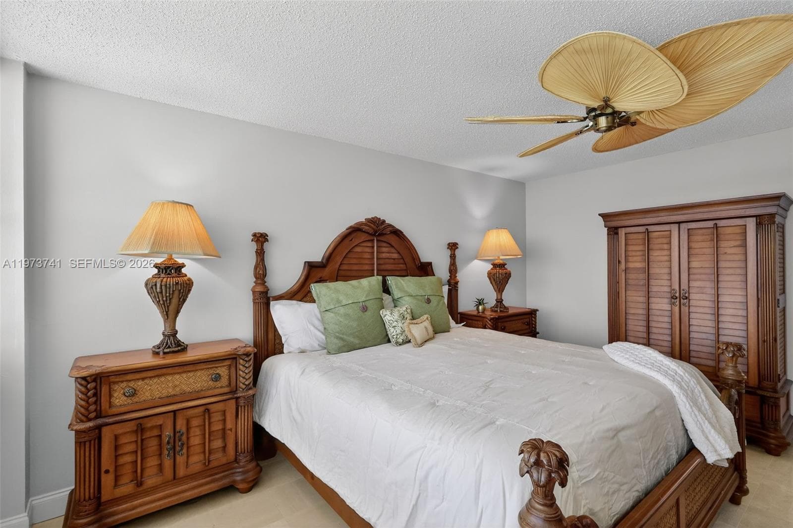 3140 Ocean Dr PH4 photo 10