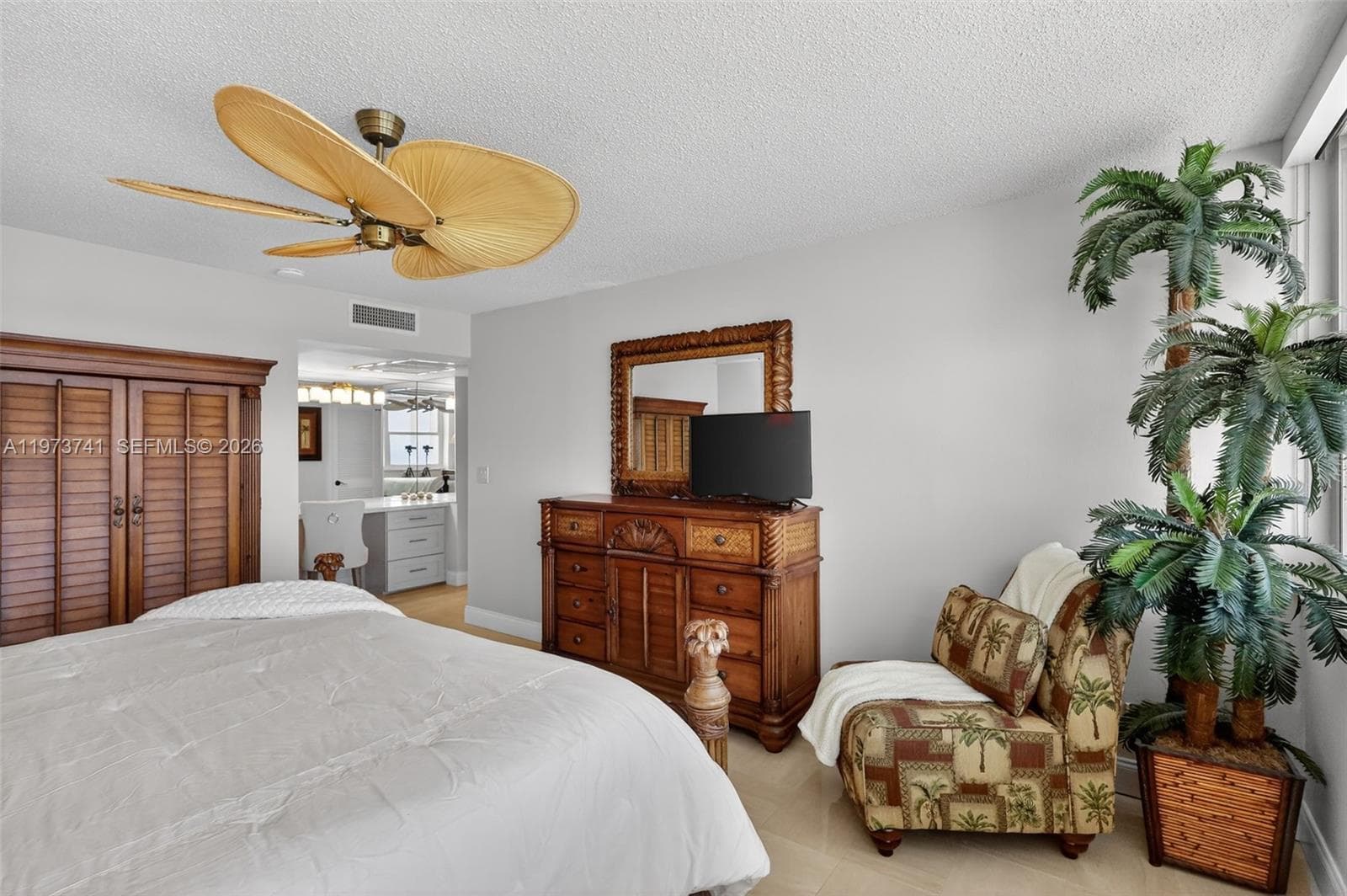 3140 Ocean Dr PH4 photo 11