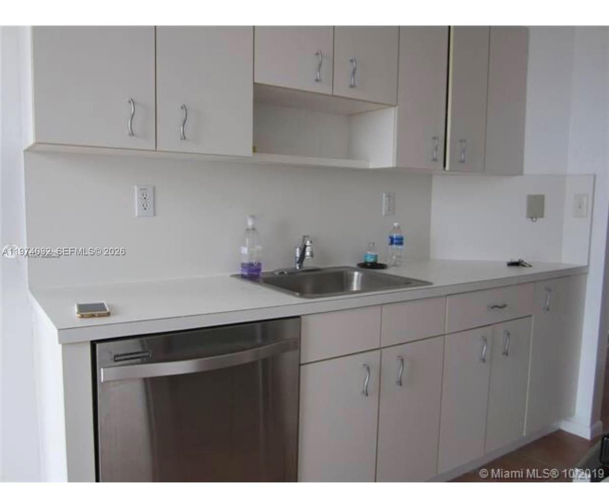 1688 West Ave 1107 photo 2