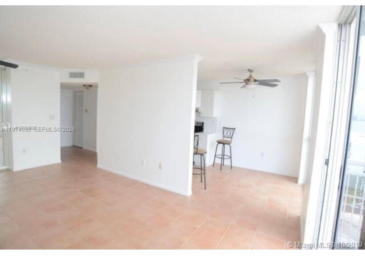 1688 West Ave 1107 photo 16