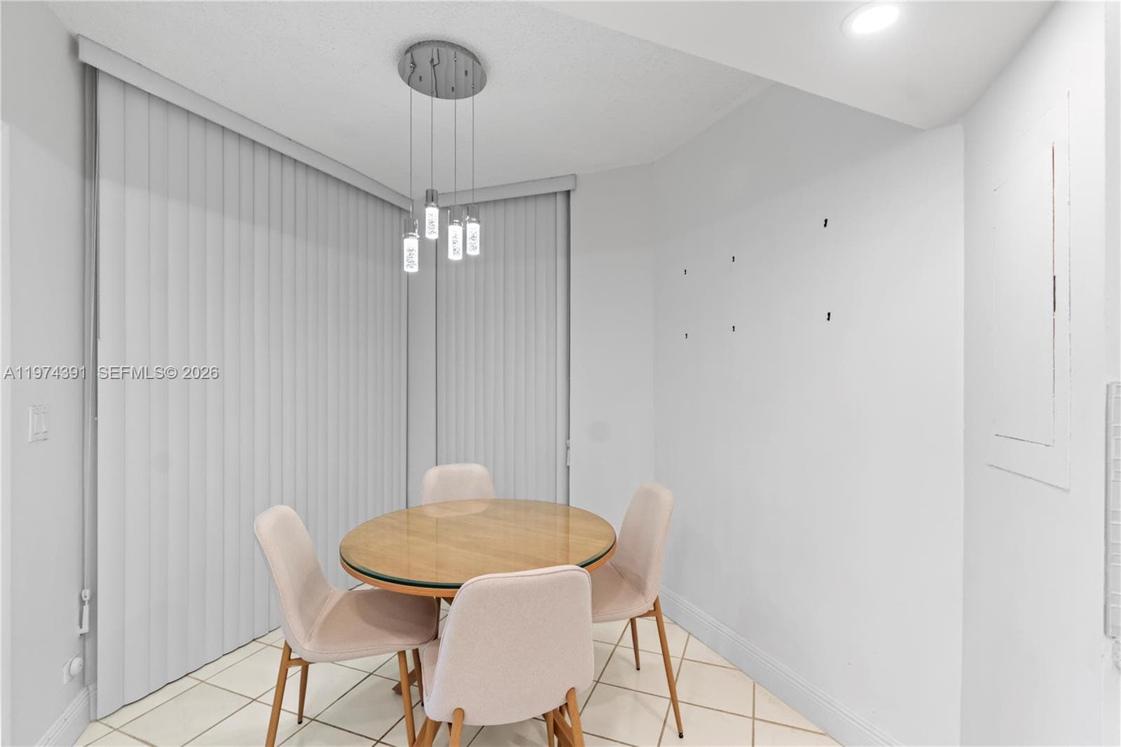 20191 E Country Club Dr 407 photo 10
