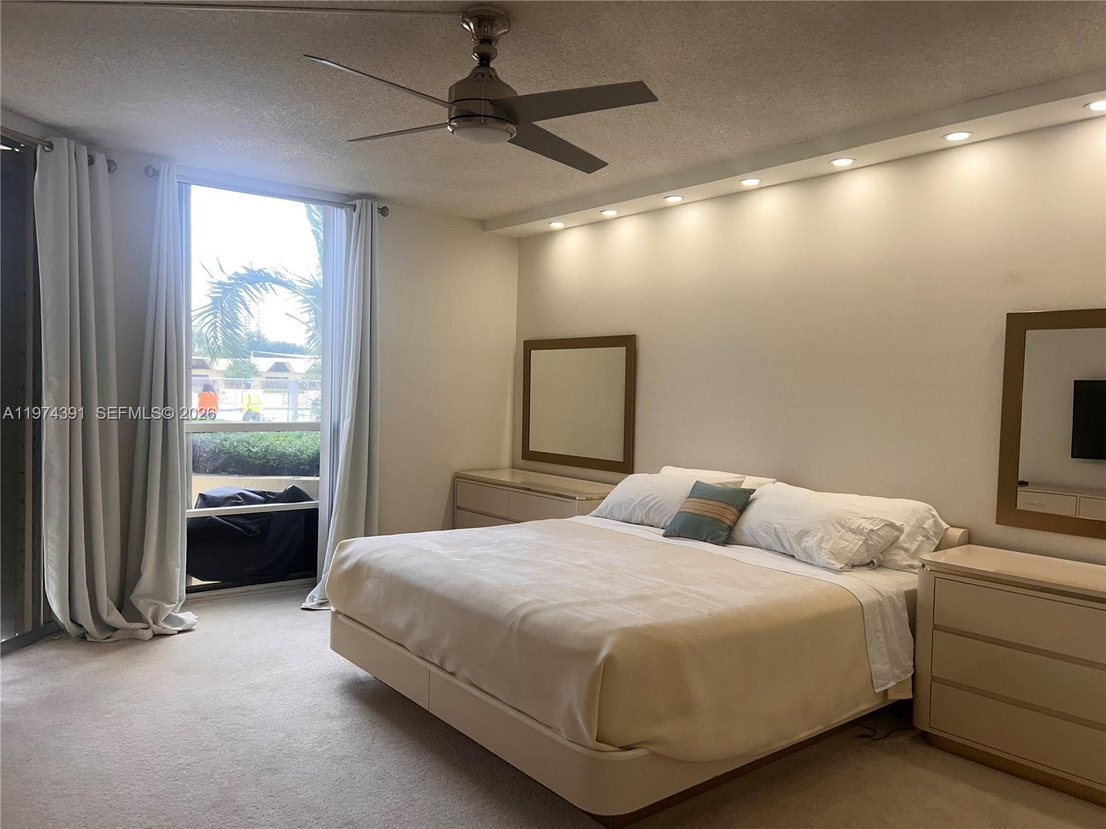 20191 E Country Club Dr 407 photo 19