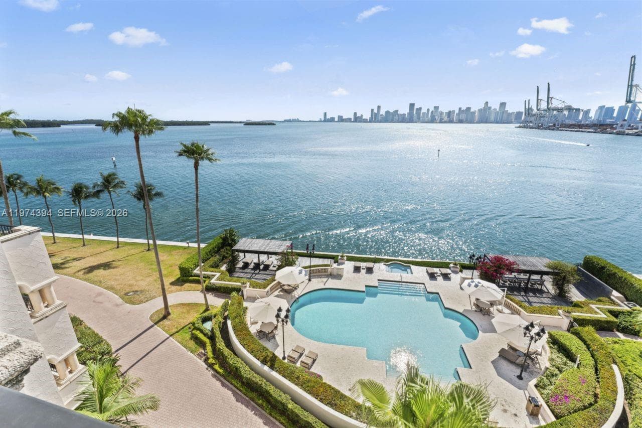 5266 Fisher Island Dr 5266 photo 18