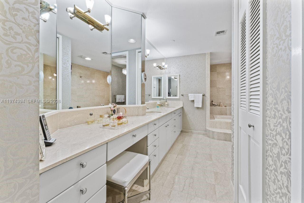 5266 Fisher Island Dr 5266 photo 25