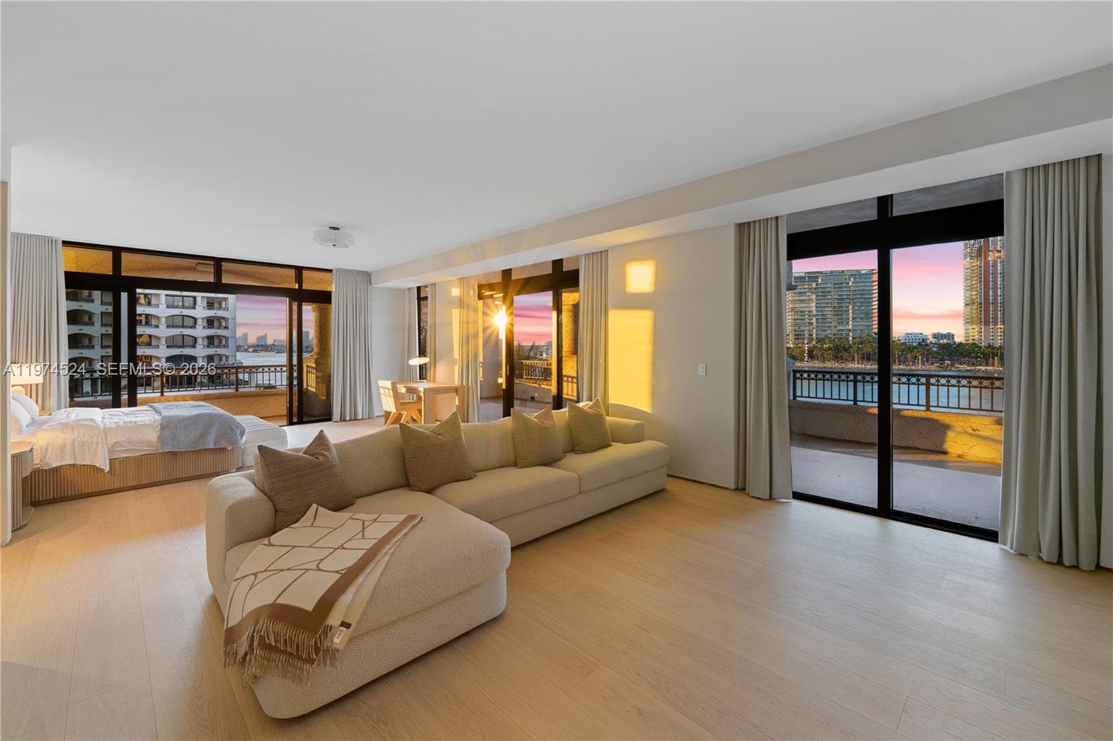 7043 Fisher Island Dr 7043 photo 10