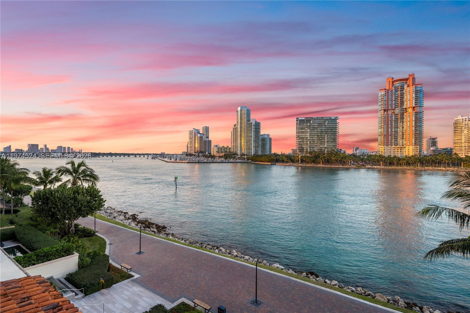 7043 Fisher Island Dr 7043 photo 11
