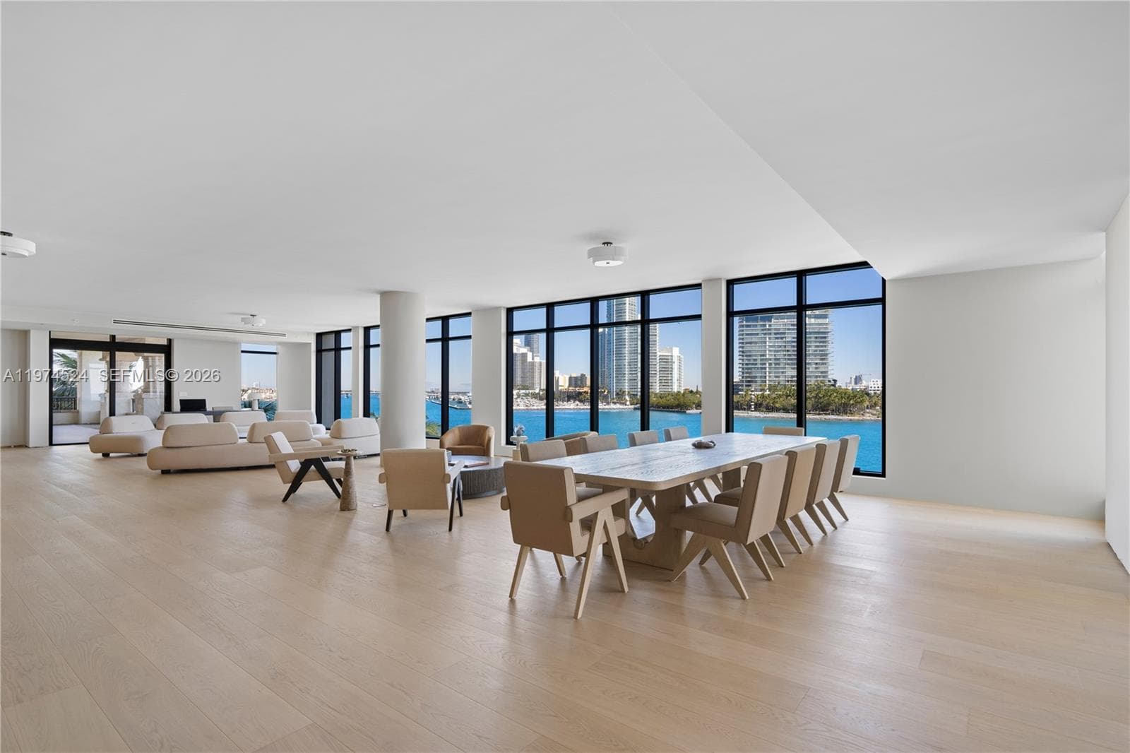 7043 Fisher Island Dr 7043 photo 19