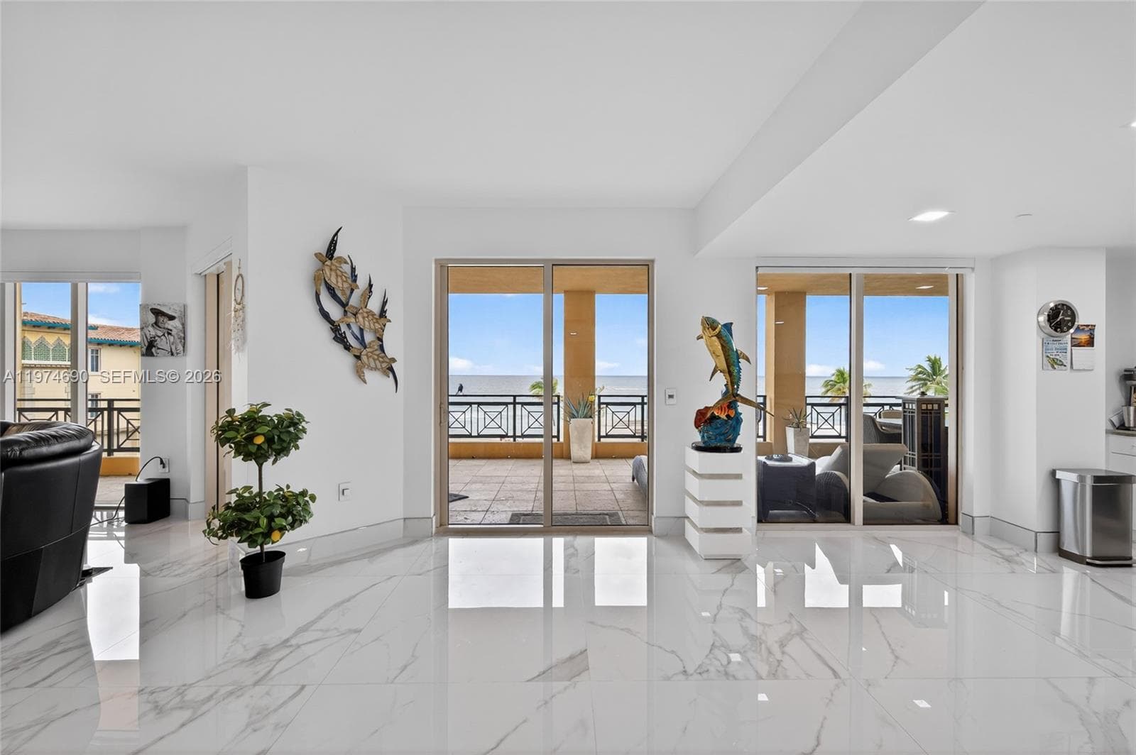 3415 Ocean Dr 401 photo 18