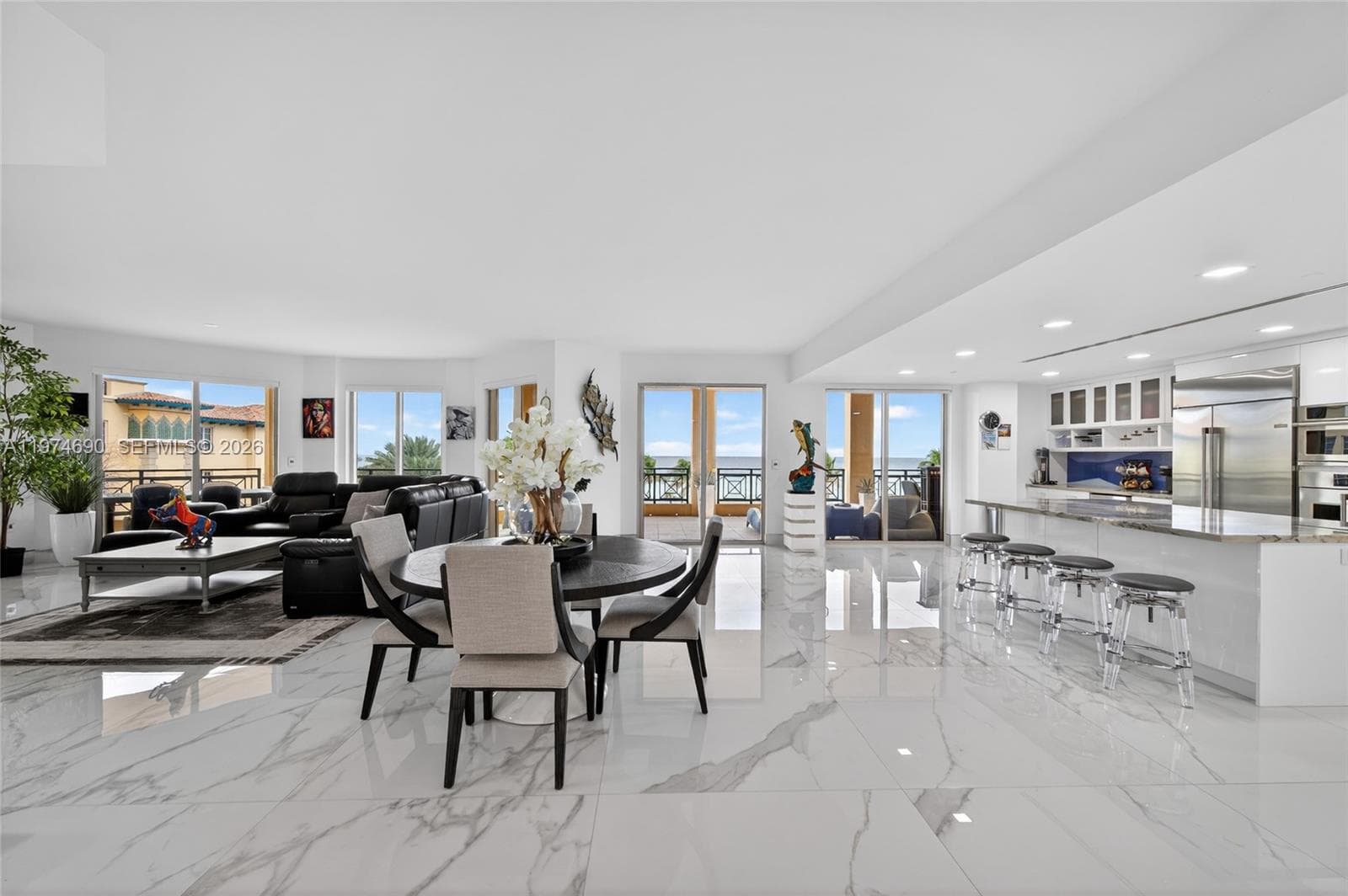 3415 Ocean Dr 401 photo 11