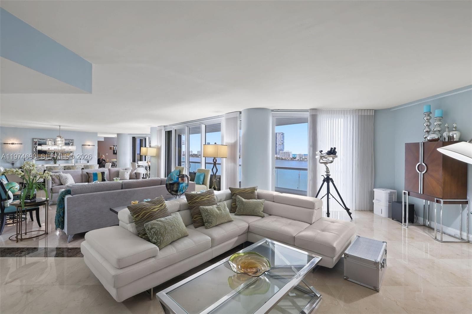 2600 Island Blvd 1006 photo 14