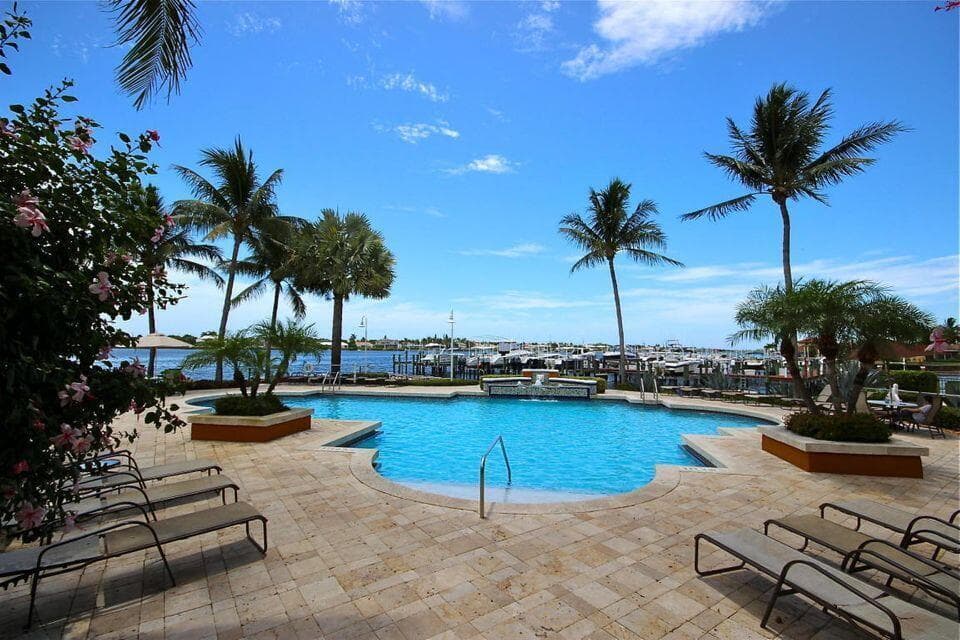 111 Yacht Club Way 305 photo 16