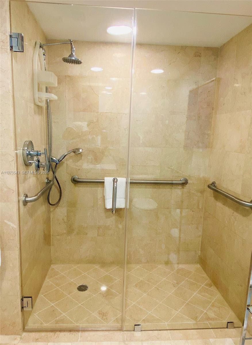 2670 Sunrise Blvd 1402 photo 16