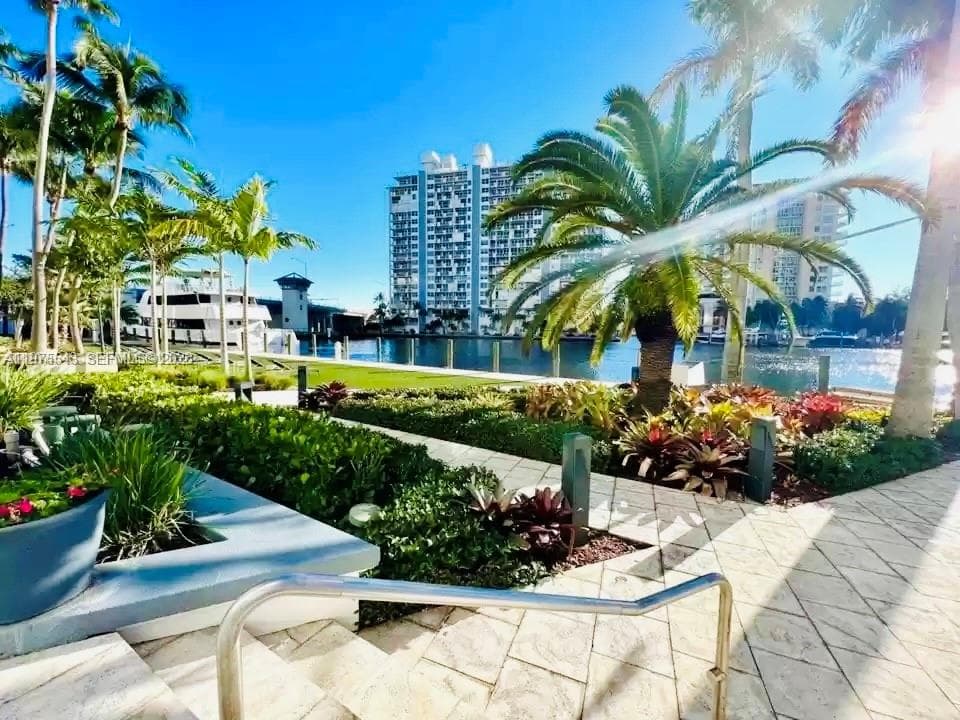 2670 Sunrise Blvd 1402 photo 10