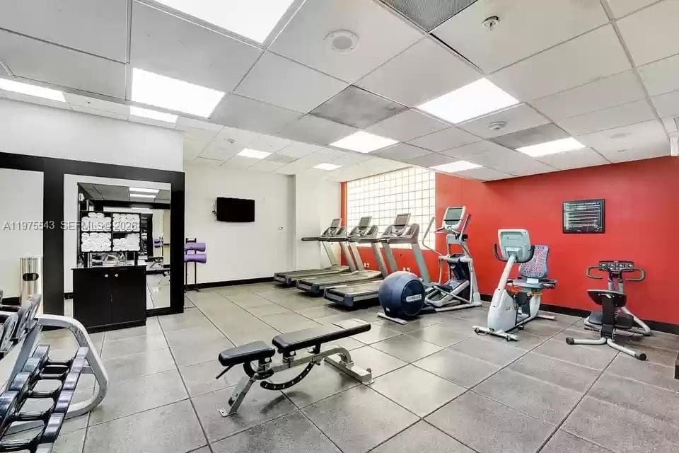 2670 Sunrise Blvd 1402 photo 4