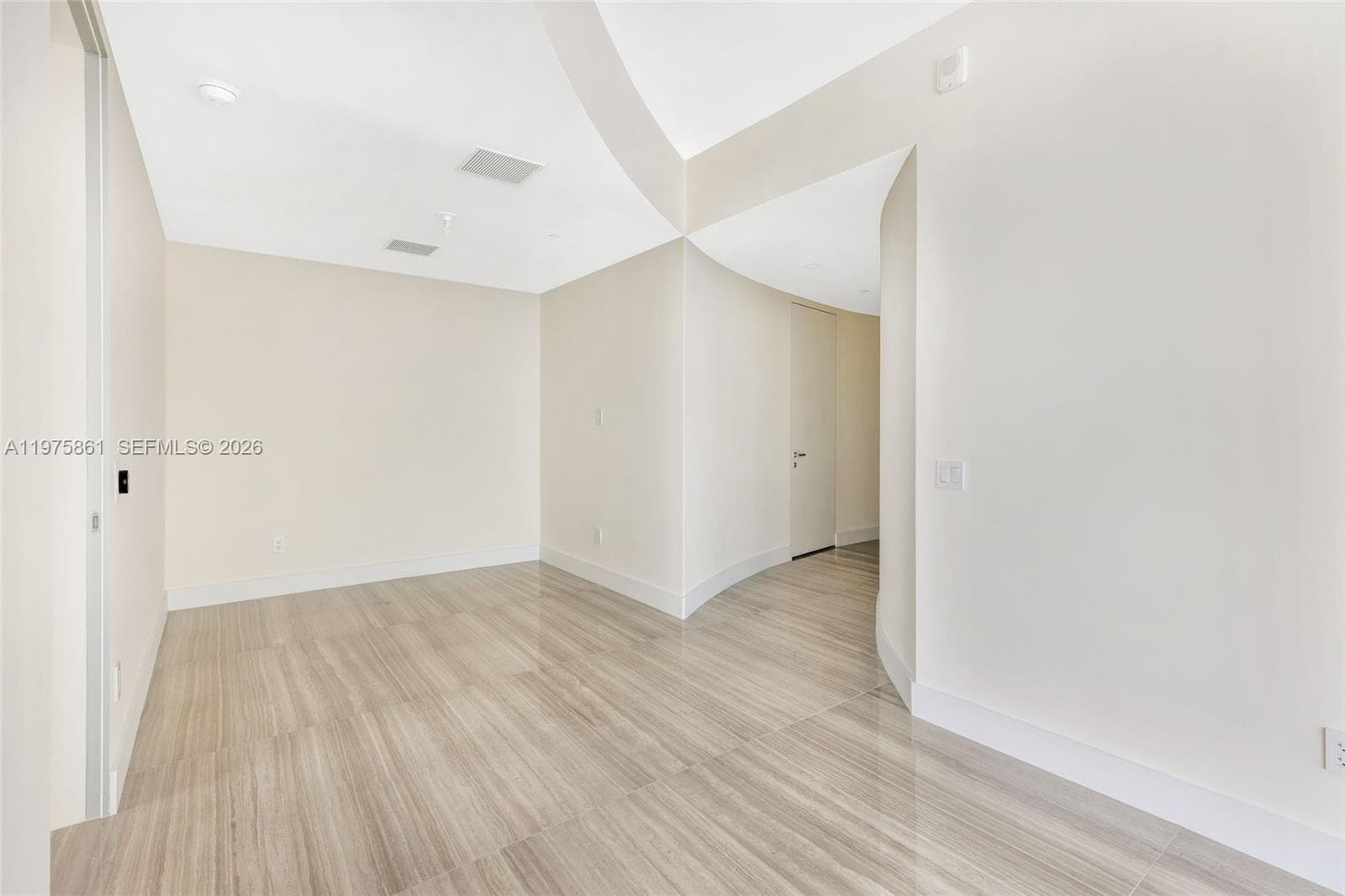 18975 Collins Ave 4604 photo 6