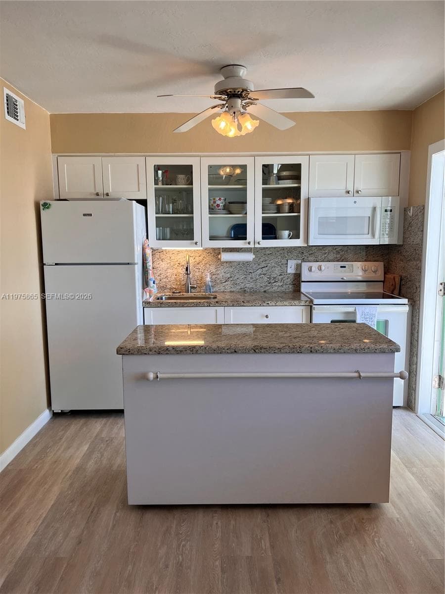 2600 N Surf Rd 403 photo 12