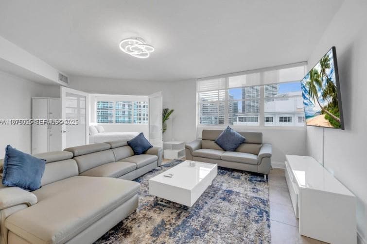999 Brickell Bay Dr 2007 photo 20