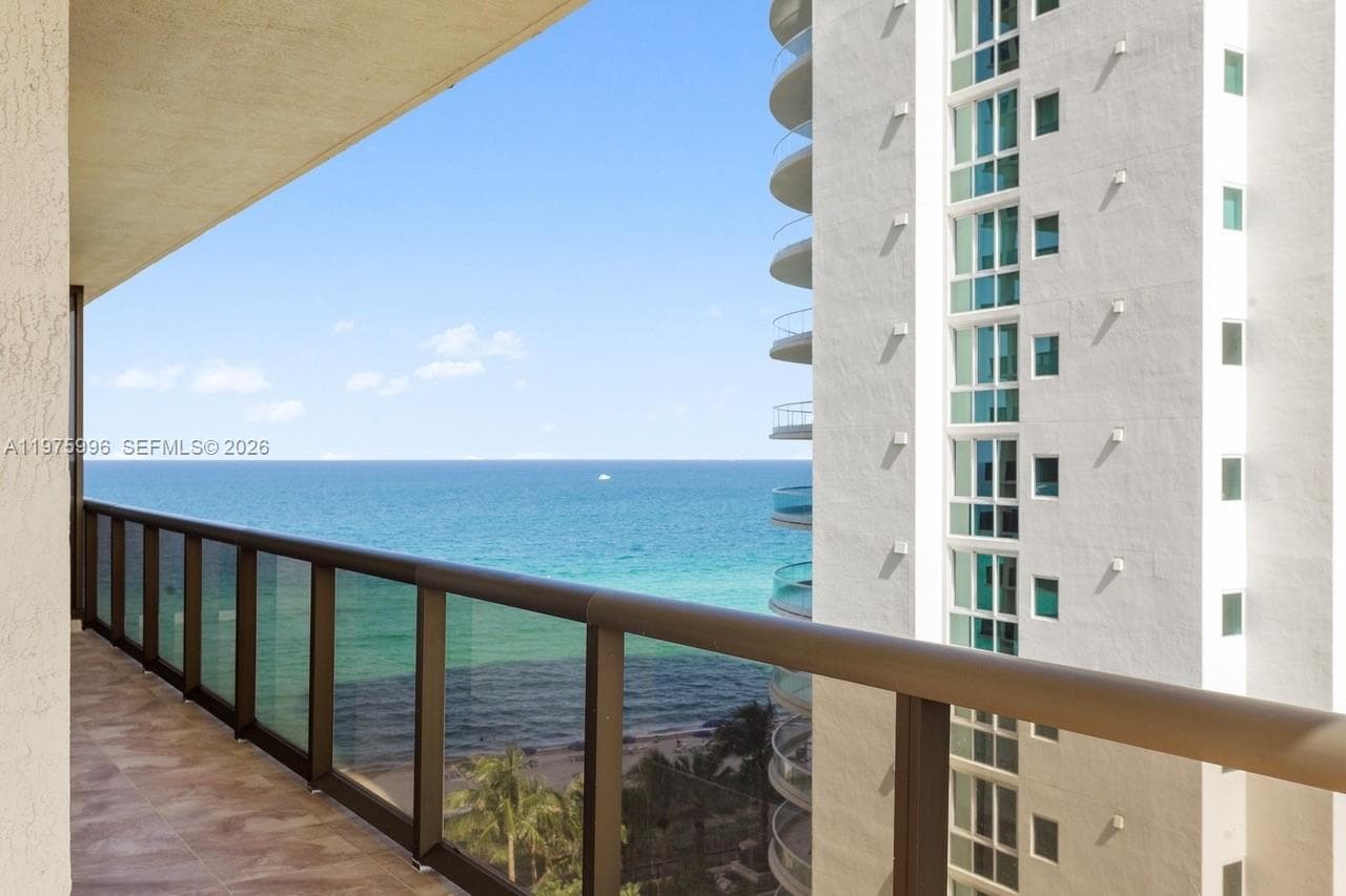 16275 Collins Ave 904 photo 9