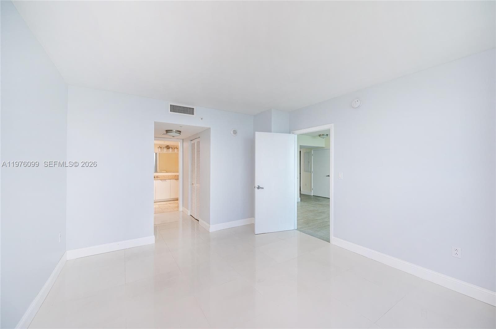 1800 N Bayshore Dr 2503 photo 13