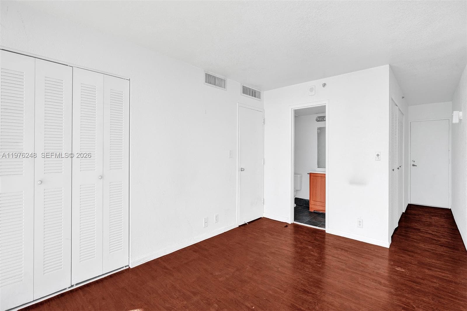 7601 E Treasure Dr 2205 photo 13