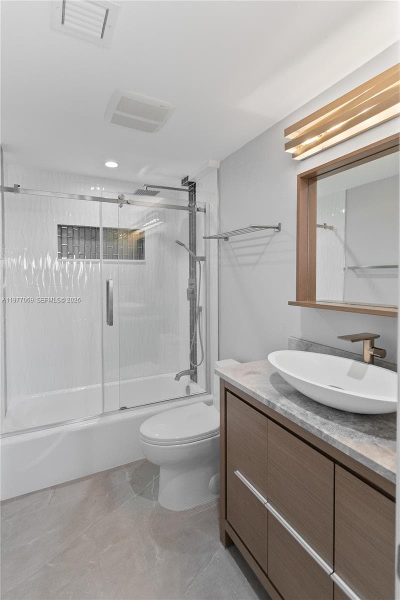2611 Riverside Dr 901 photo 17