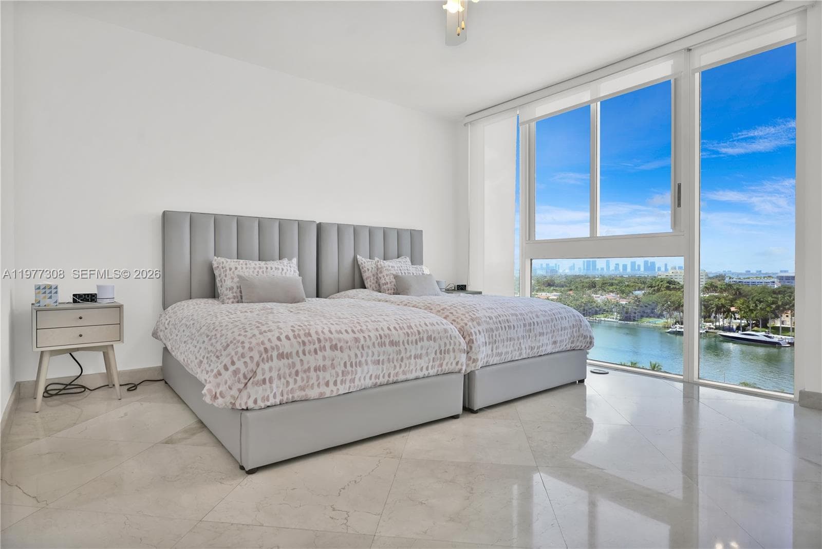 4779 Collins Ave 1007 photo 25