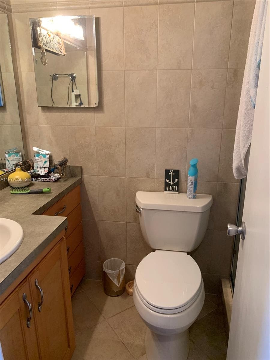 322 Taylor St 2D photo 12