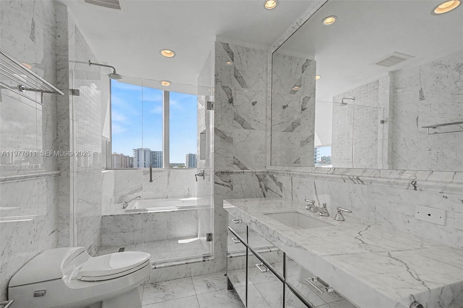 17475 Collins Ave 904 photo 20