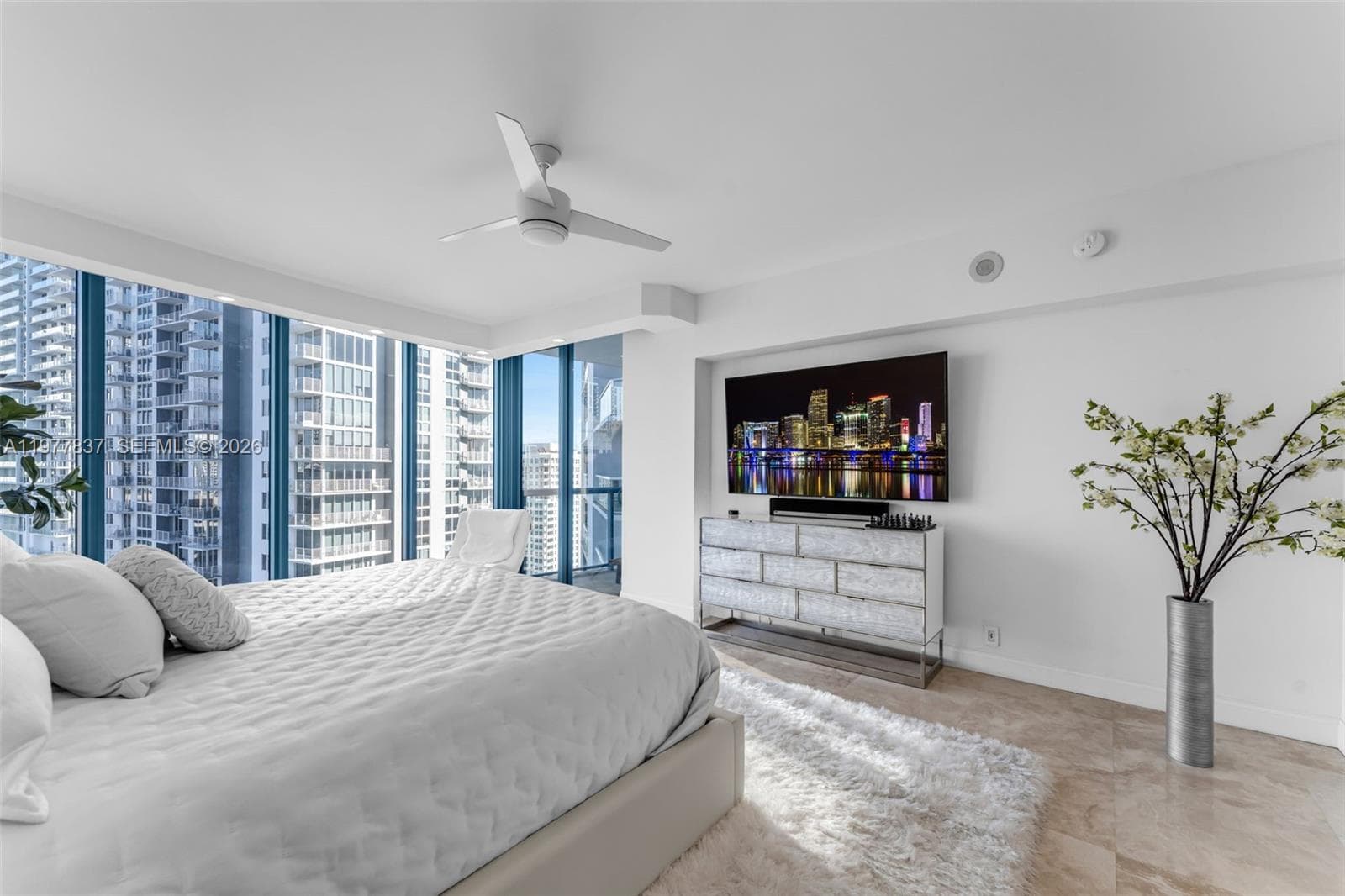 333 Las Olas Way 2505 photo 14