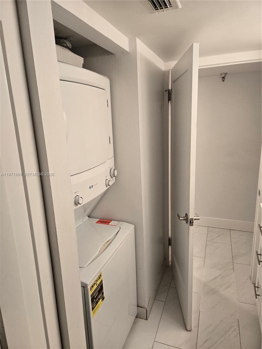 815 photo 10