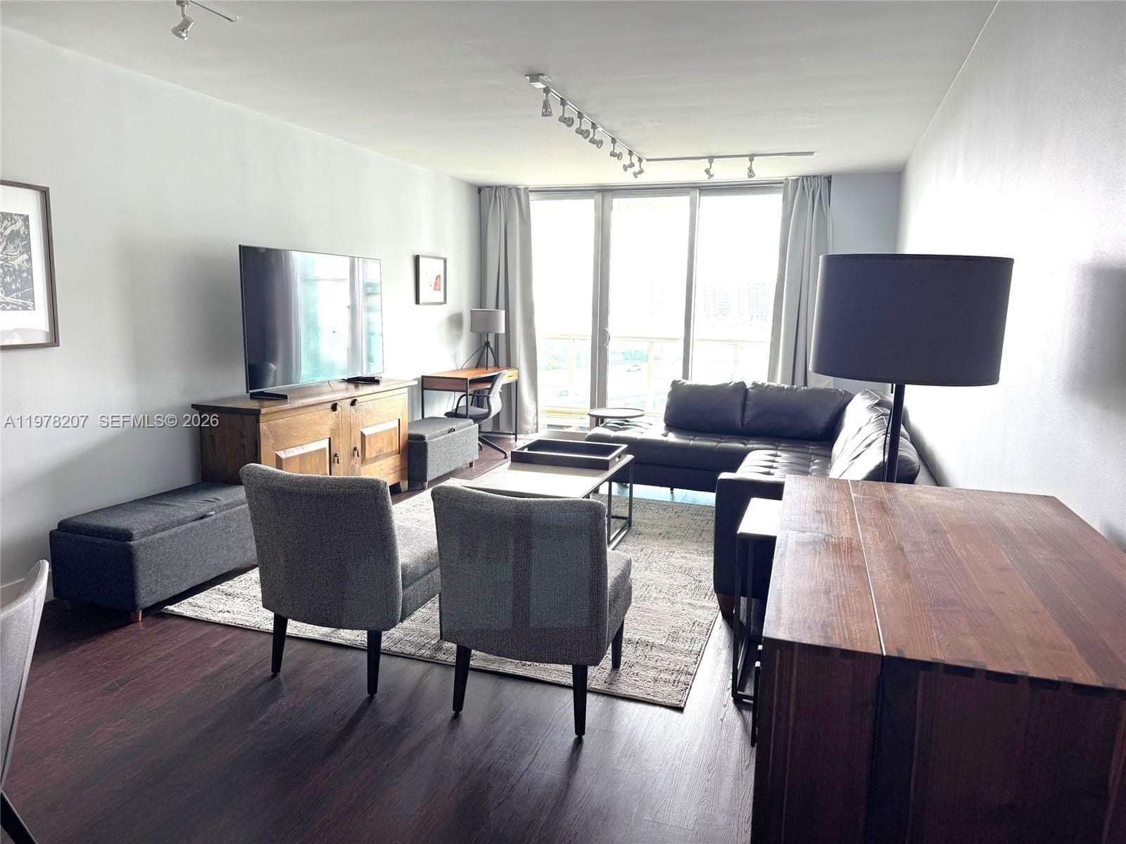 19380 Collins Ave 1219 photo 3