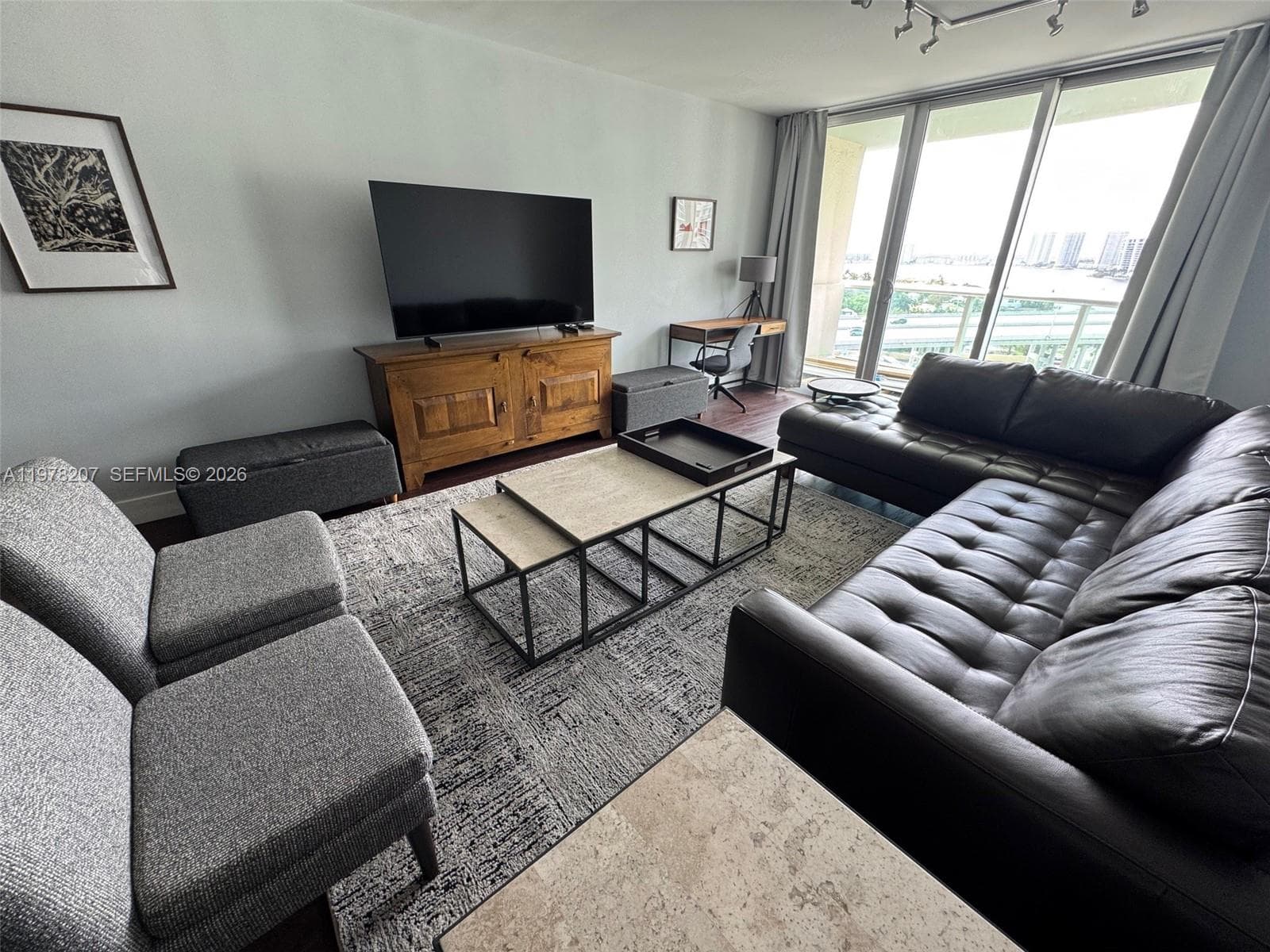 19380 Collins Ave 1219 photo 4