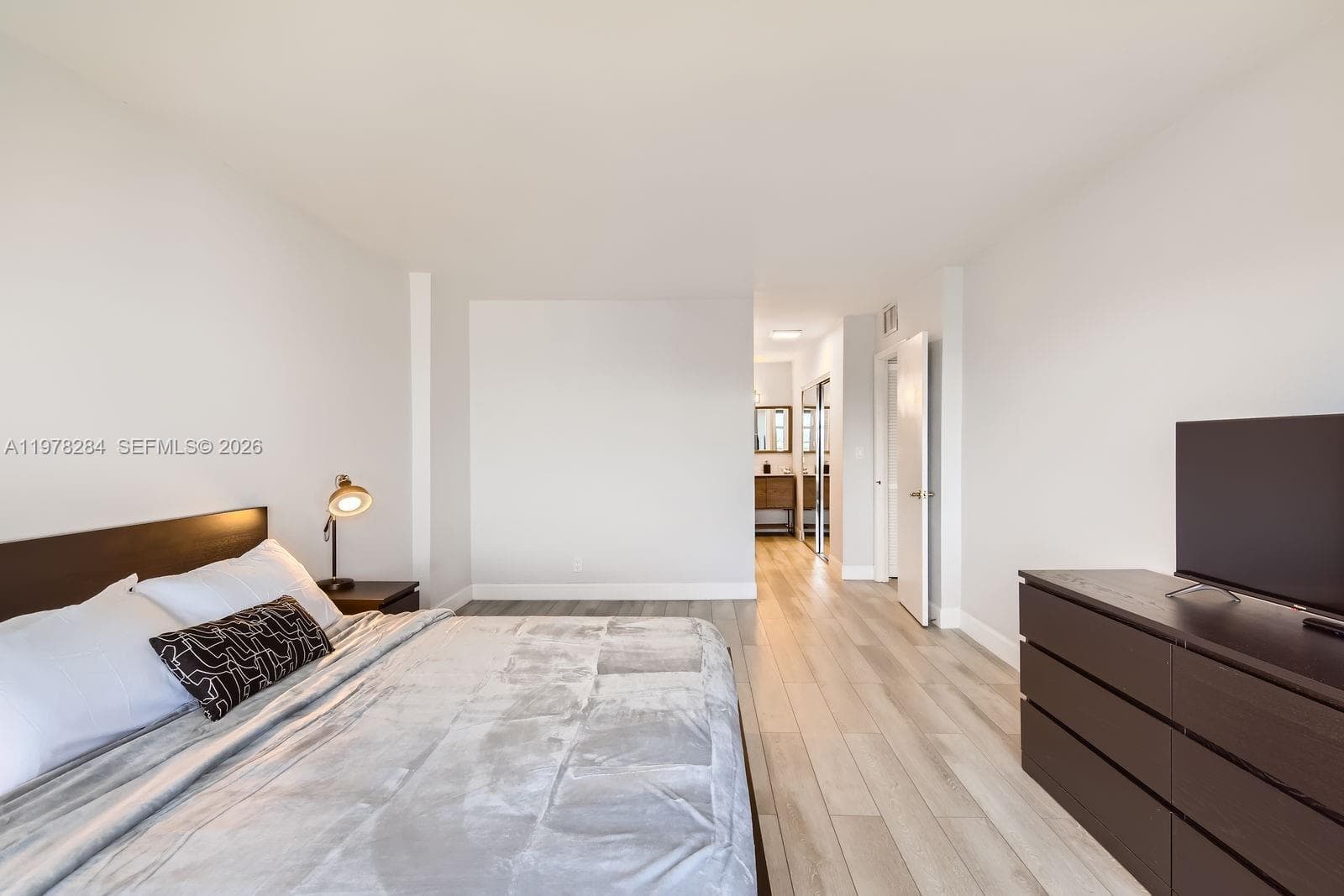 3800 S Ocean Dr 1818 (Available NOW) photo 7