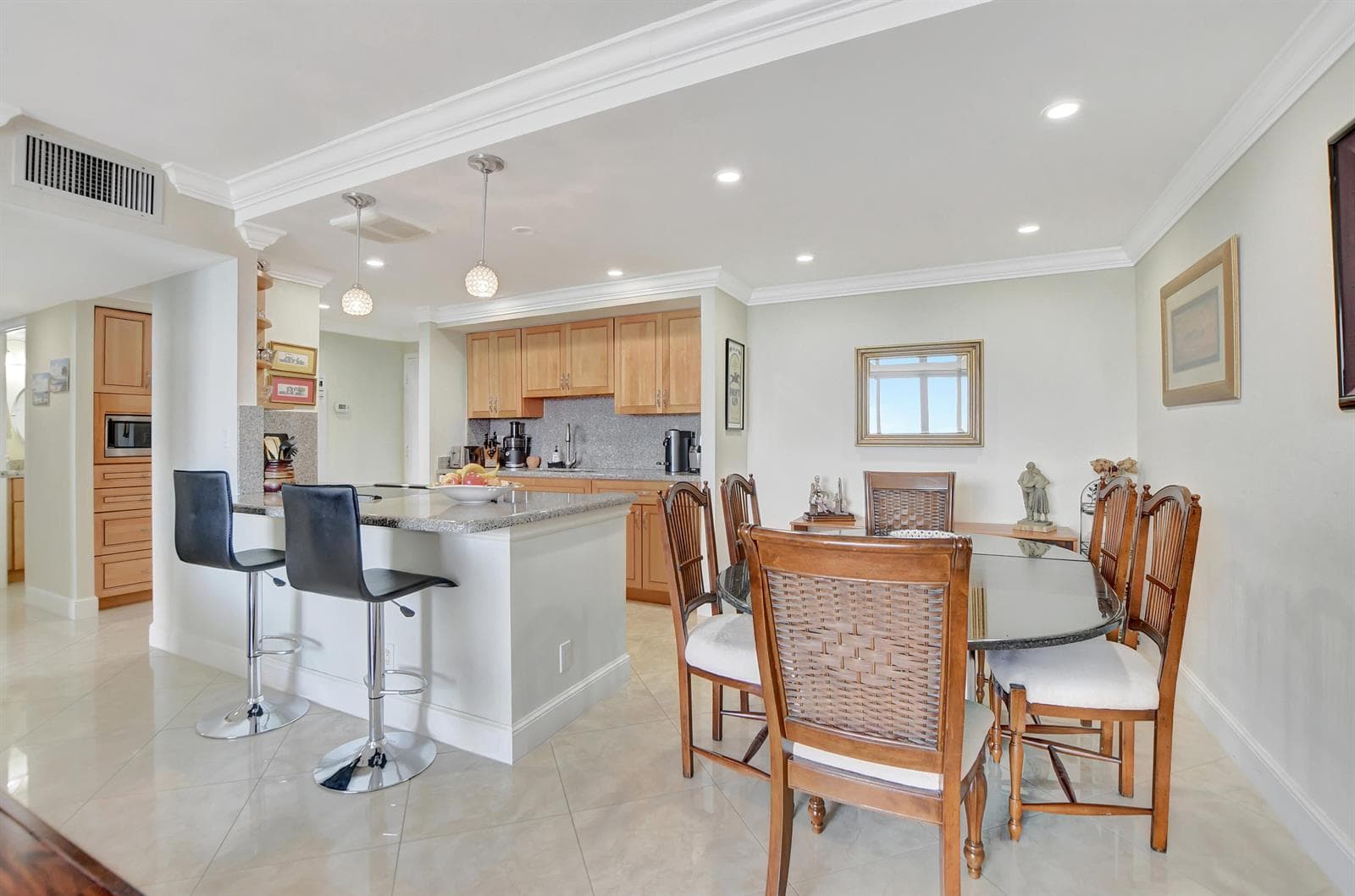2121 N Ocean Boulevard 1405e photo 10